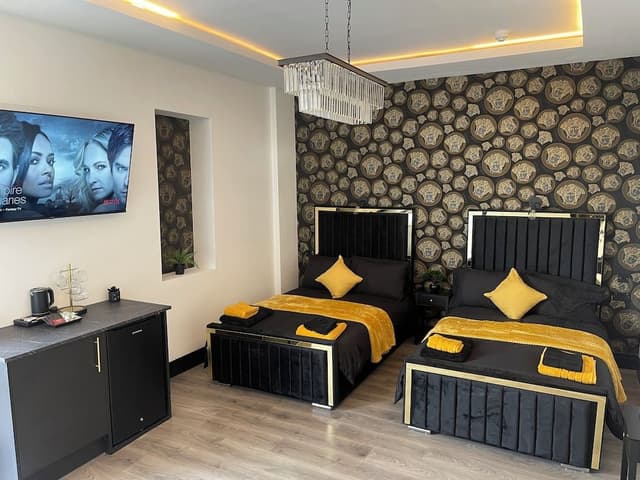 Royal Studio Suite