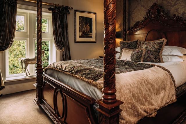 Room, 1 King Bed (Ribble Suite)