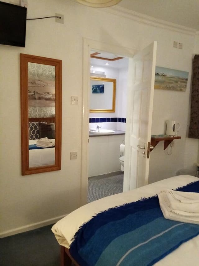 Family Room, Ensuite (2 adults 2 children)