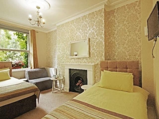 Standard Twin Room, Ensuite