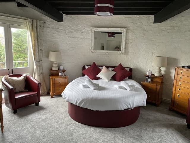 Superior Double Room (Roundel Room, Pets Not Allowed)
