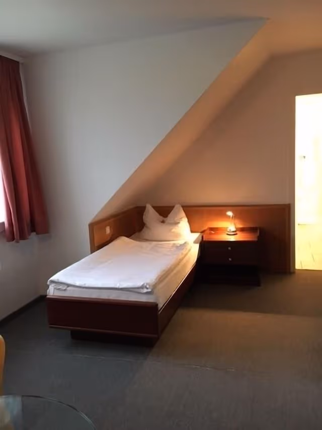 Basic Single Room