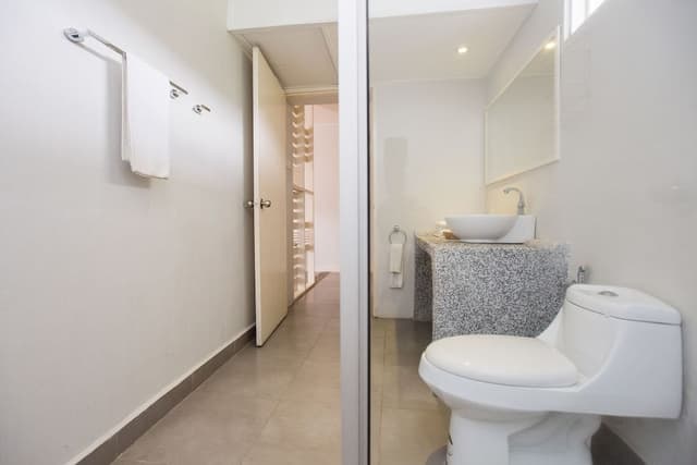 Room, 1 King Bed (Housekeeping on request - surcharge)