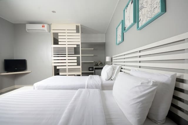 Twin Room (Housekeeping on request - surcharge)
