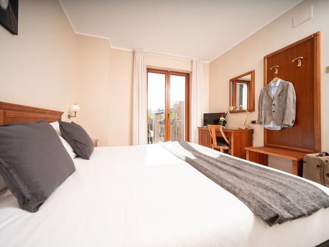 Superior Room, 1 King Bed (Letto Matrimoniale)