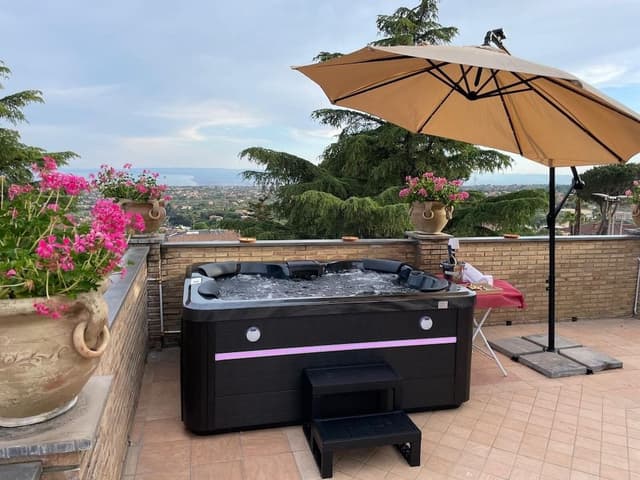 Royal Apartment, Sea View
