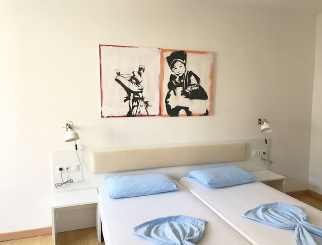 Standard Room, 2 Twin Beds, Non Smoking, Shared Bathroom