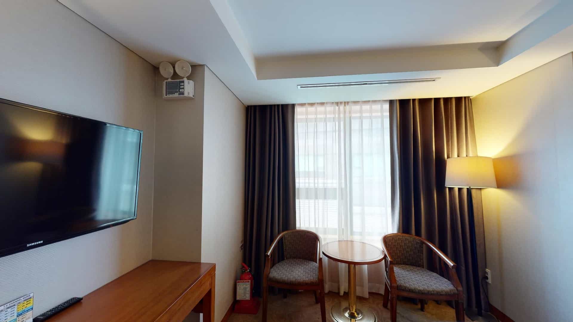 โรงแรมโซลเรกซ์ โรงแรมโซลเรกซ์
