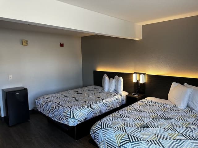 Standard Room, 2 Queen Beds, Accessible, Non Smoking