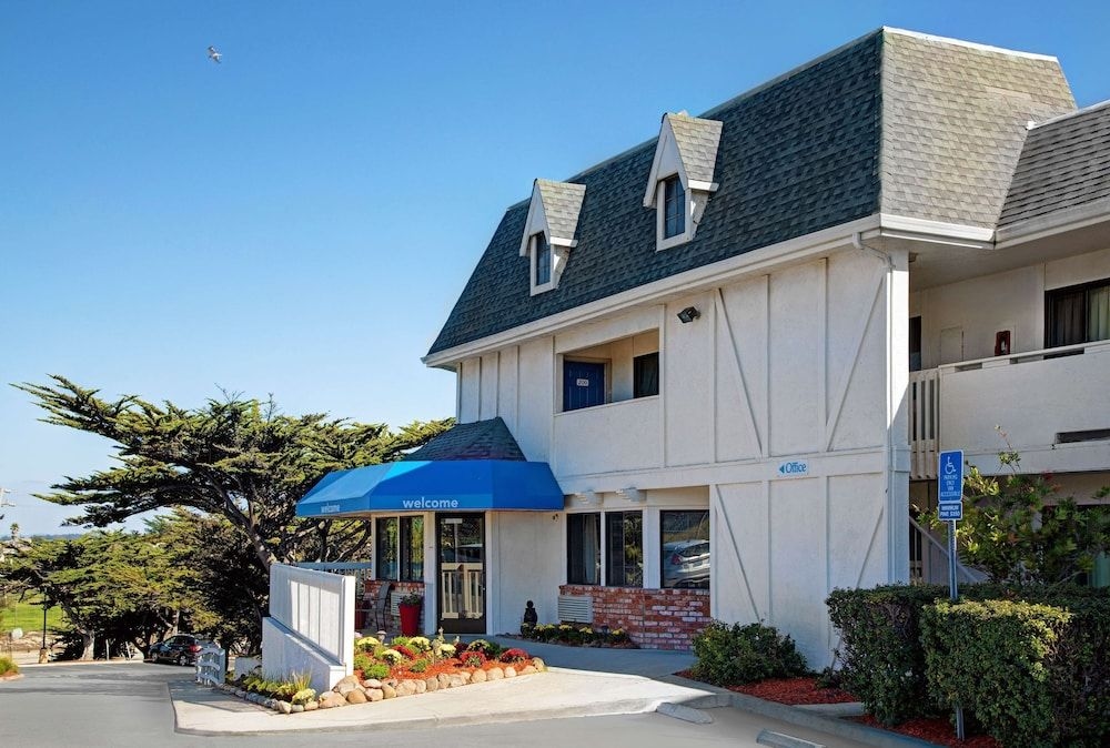 Motel 6 Monterey Marina2