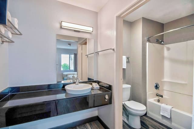 Standard Room, 2 Double Beds, Non Smoking
