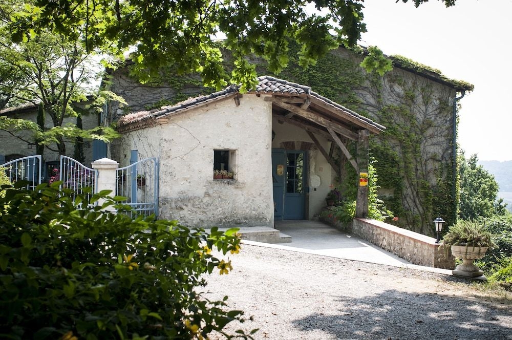 Les Huguets0