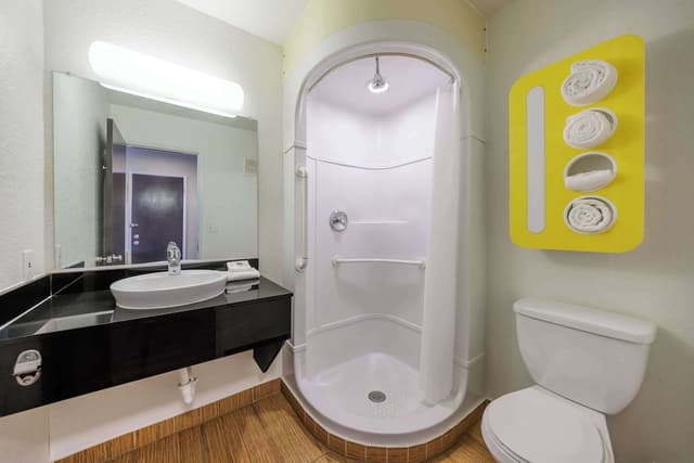Standard Room, 1 Double Bed, Accessible, Non Smoking