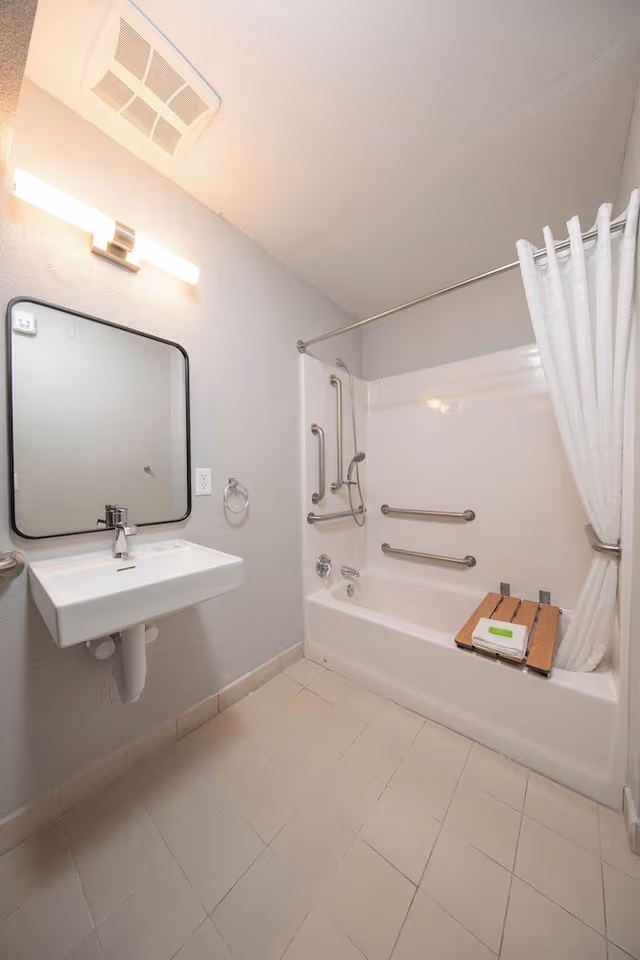 Full Bed ADA Bathtub