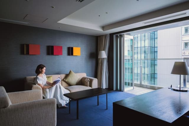 Suite King Room, Non Smoking (with Private Balcony)