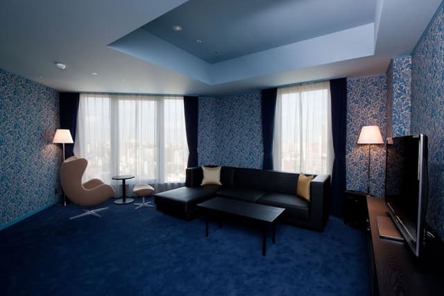 Suite Twin Room, Non Smoking (Highest floor)