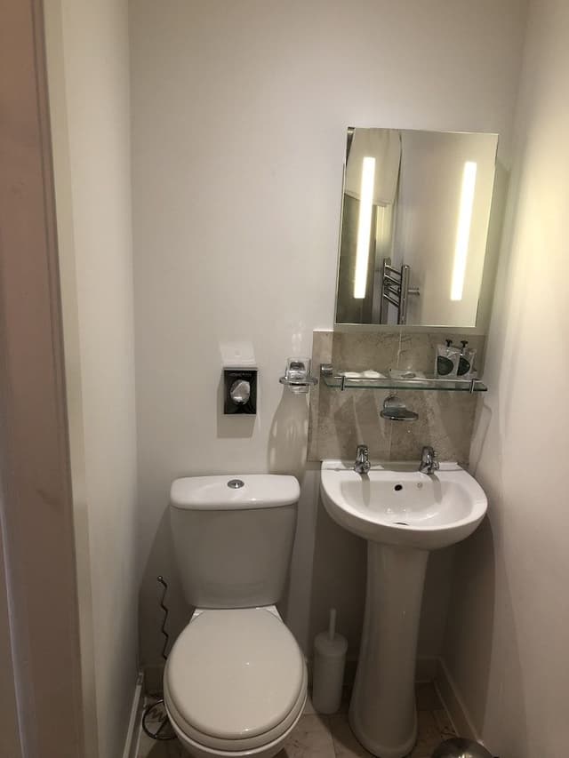 Double Room (Room 2)