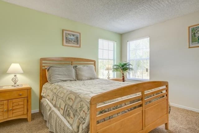 House, 6 Bedrooms