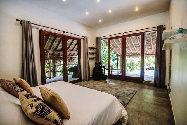 Tropical Bedrooms Villa with Private Pool