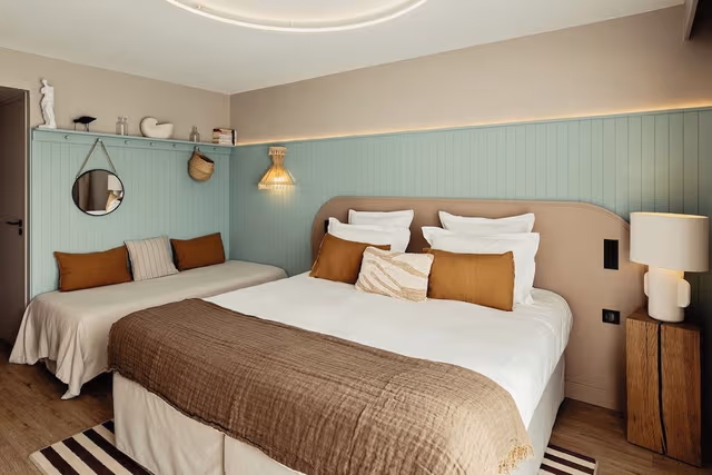Triple Room - side sea view