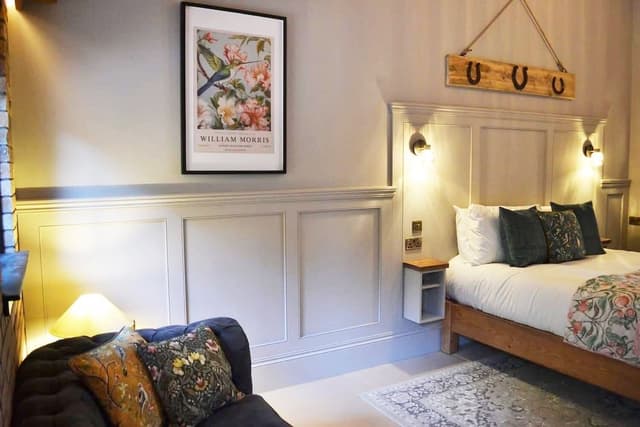 Deluxe Double Room (King Room 14)
