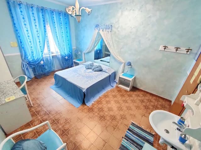 Double or Twin Room, Shared Bathroom