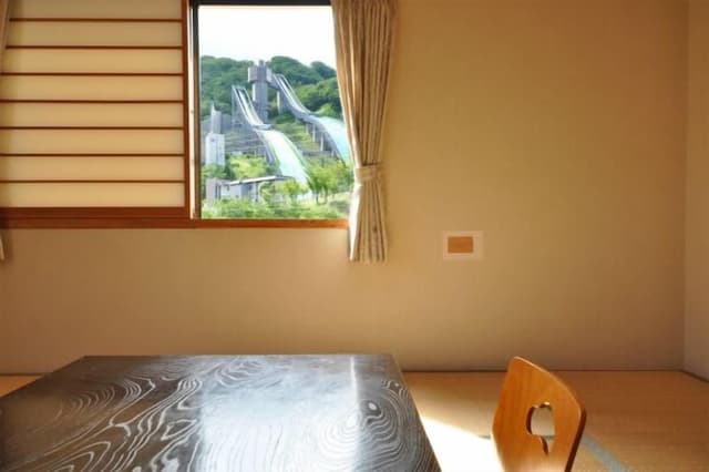 Japanese-Style Room
