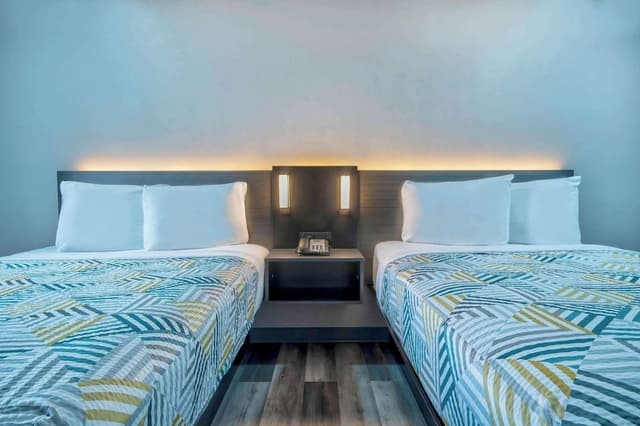 Deluxe Room, 2 Double Beds, Non Smoking