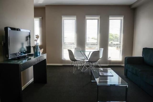 Executive Suite, 2 Bedrooms, Non Smoking, Kitchenette