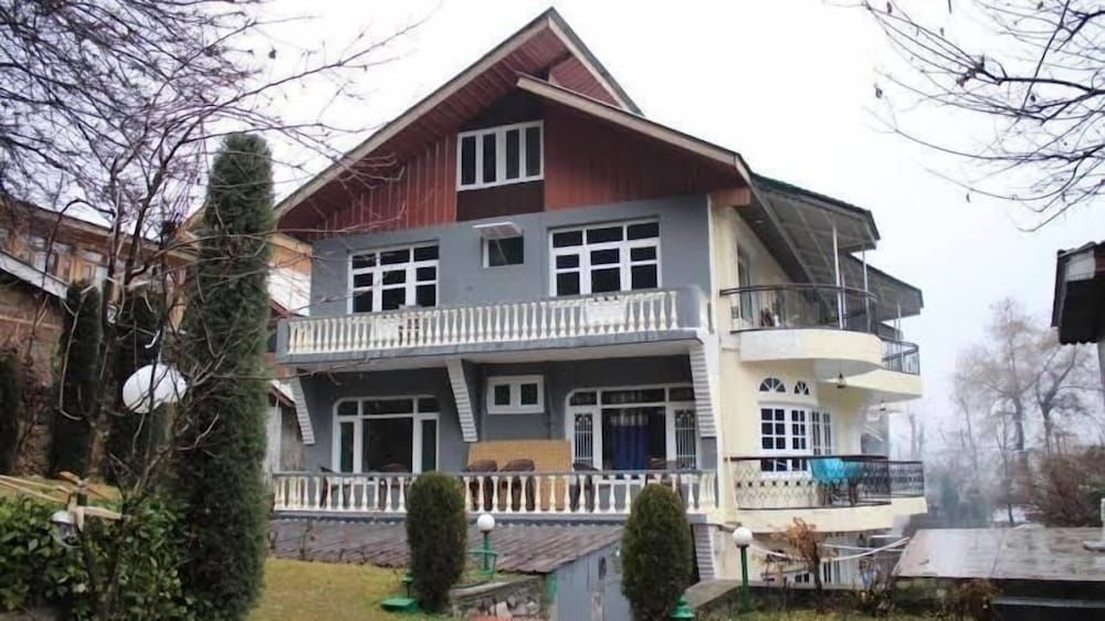Hotel Rose Inn3
