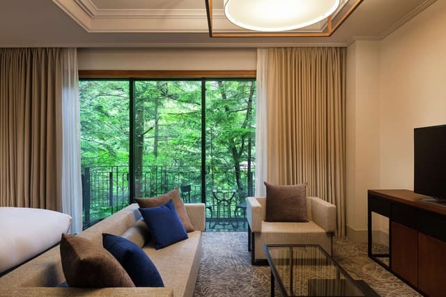 TWIN DELUXE ROOM WITH BALCONY