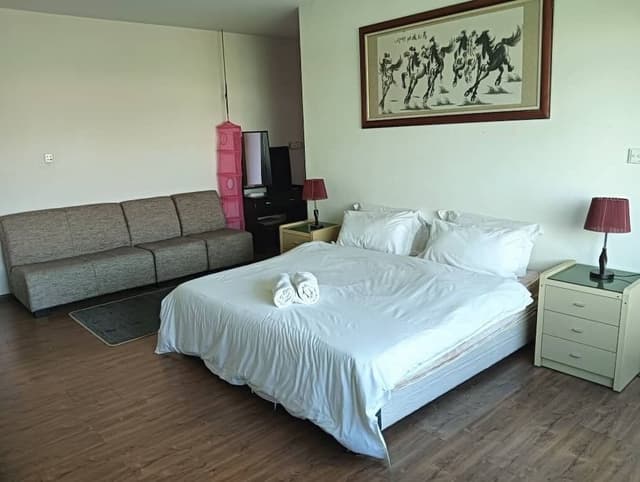 Exclusive Apartment, Multiple Bedrooms, Non Smoking, Pool View