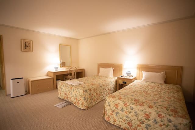 Semi Suite Room