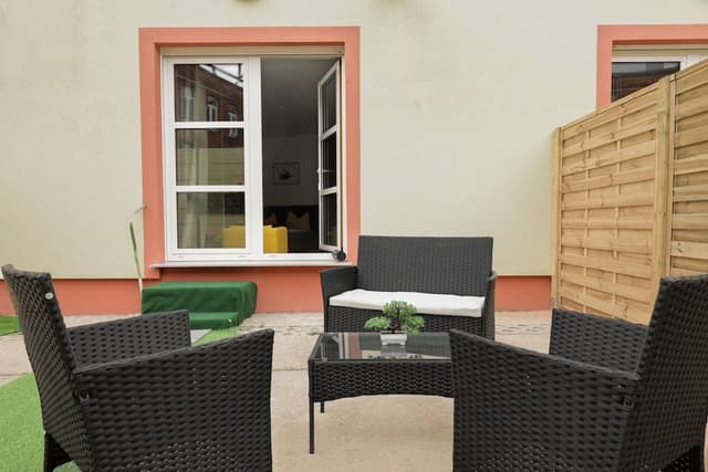 Superior Studio, 1 King Bed with Sofa bed, Patio, Courtyard View