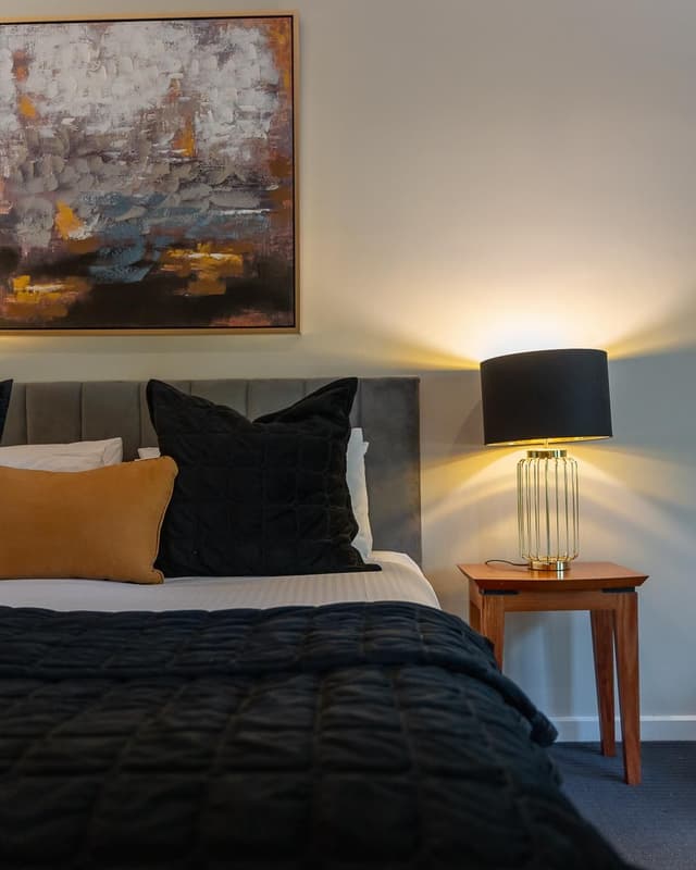Deluxe King Suite