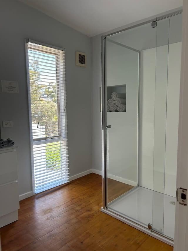 Standard Cottage, 2 Bedrooms, Non Smoking, Lake View (Redgum Cottage)