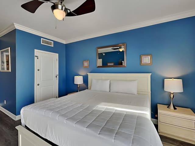 Condo, 3 Bedrooms, Balcony, Beachfront (#104 - No Pets)