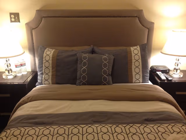 Deluxe Double Room Single Use, 1 Double Bed, Shared Bathroom, Courtyard View