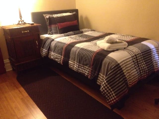 Standard Double Room Single Use, 1 Double Bed, Shared Bathroom