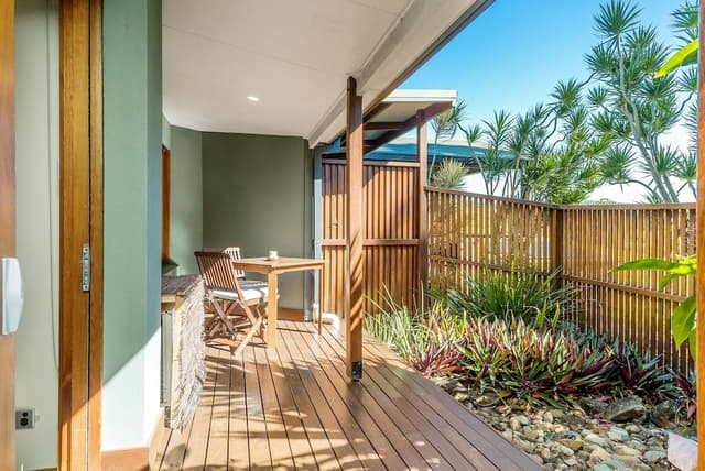 Garden Haven with Spa