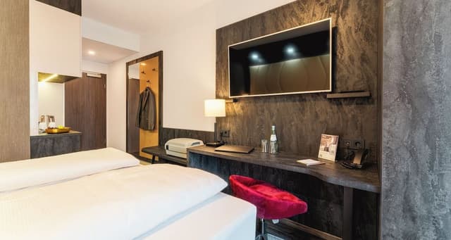 Premium Single Room