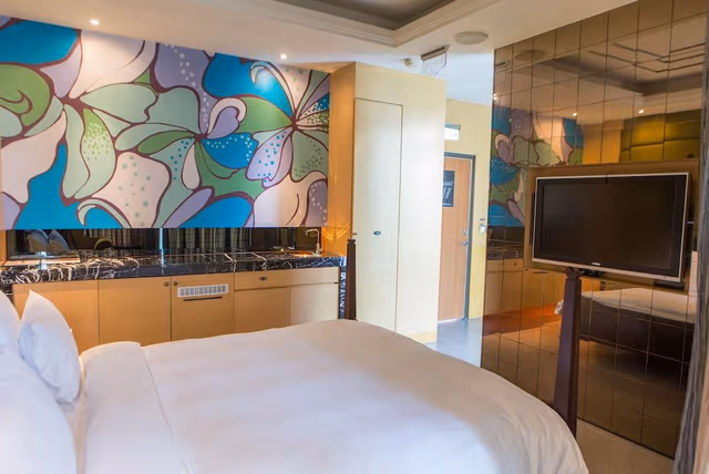 Platinum Suite (Check in time starts from 6pm)