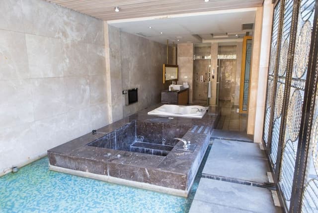 Presidential Suite (Check in time starts from 6pm)