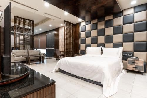 Platinum Suite