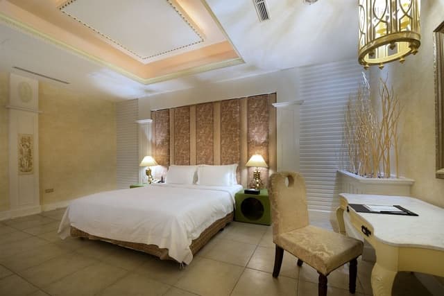 Platinum Suite