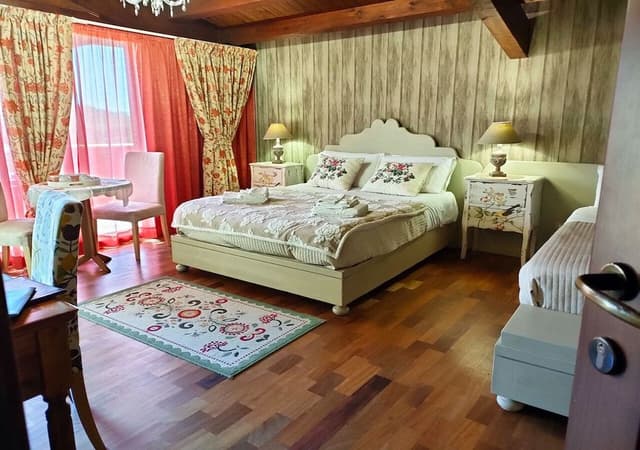 Panoramic Studio Suite, Terrace