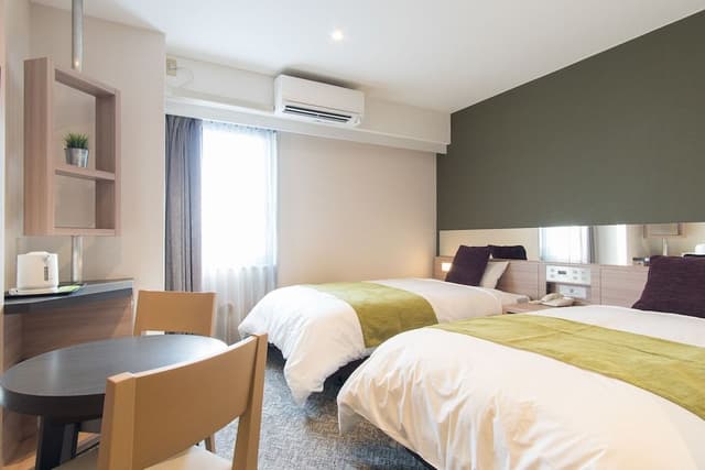 Standard Twin Room, Smoking