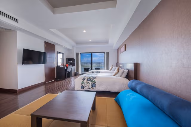 Private open-air Onsen bath / Deluxe Twin Room with Tatami Area / Airport View