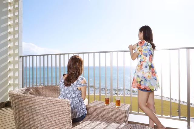 Private open-air Onsen bath / Deluxe Twin Room with Tatami Area / Ocean View
