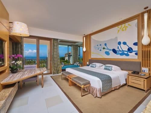 Deluxe Sea View King Bed